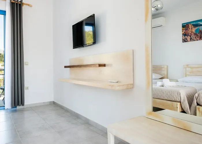 Blue Horizon * Himare